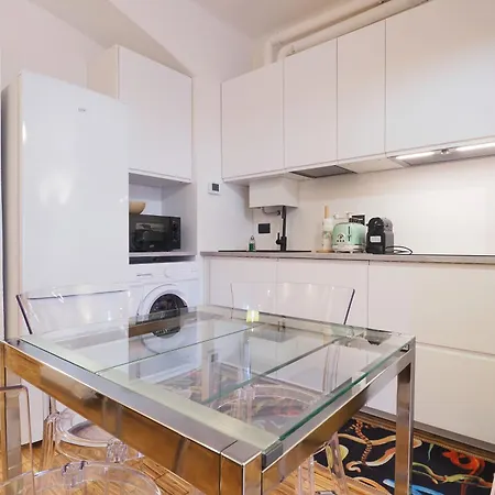 Arco Della Pace Charming Διαμέρισμα *