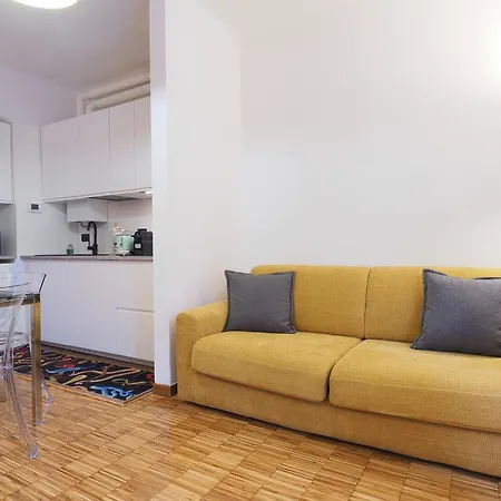 Διαμέρισμα Arco Della Pace Charming *