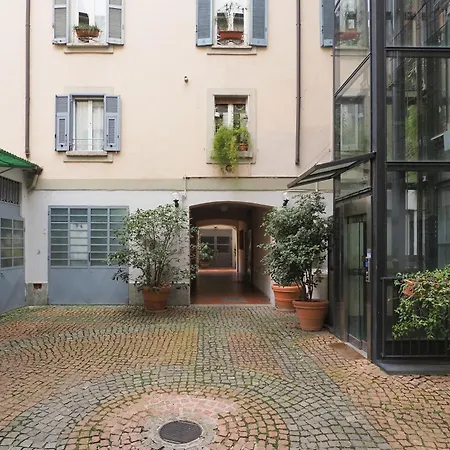 Διαμέρισμα Arco Della Pace Charming *