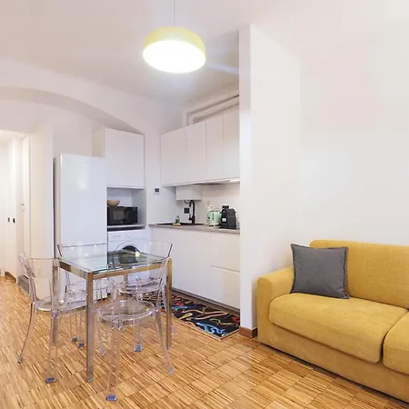 Διαμέρισμα Arco Della Pace Charming